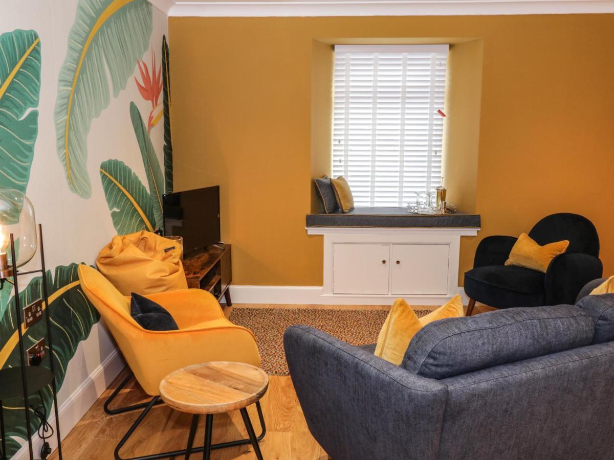 Feus Holiday Cottage ออคเทอราร์เดอร์ ภายนอก รูปภาพ